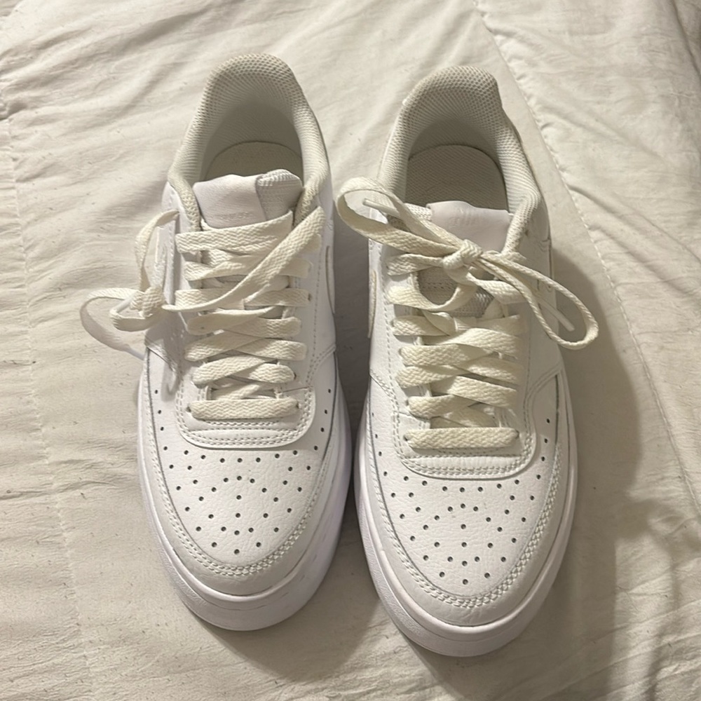 Nike court vision alta